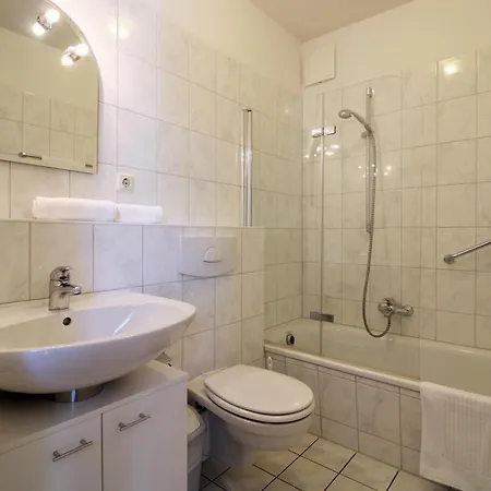 Апартаменты Appartementhaus Cubanzestrasse 43 24 Кюлунгсборн