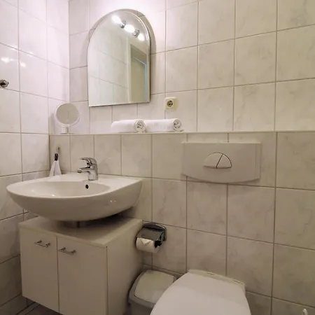 Appartementhaus Cubanzestrasse 43 24 * Кюлунгсборн